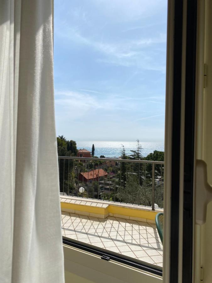 Hotel Rio Alassio Exterior photo